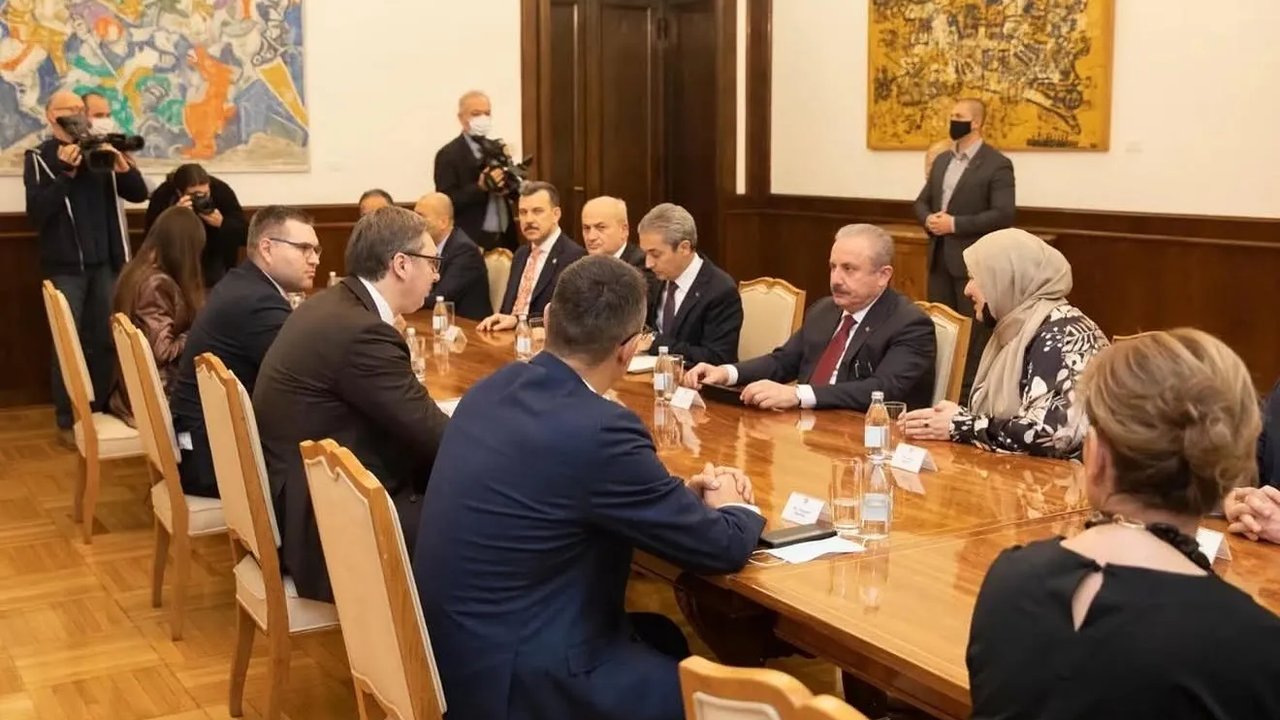 Üst düzey resmi görüşme